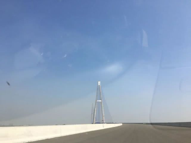 大橋主體竣工